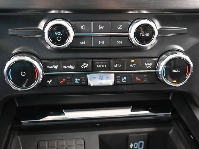 Used 2024 Ford F350 Lariat w/ Lariat Ultimate Package image 22