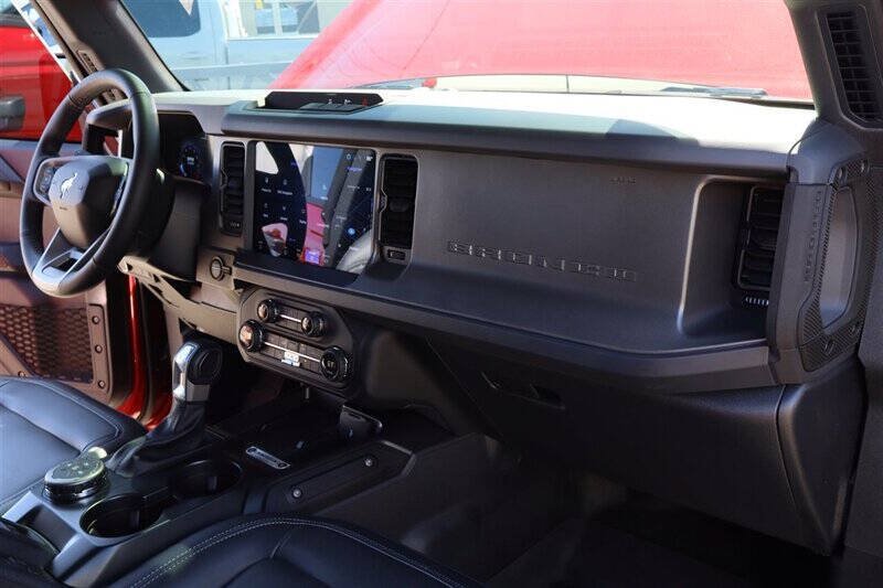 Used 2025 Ford Bronco Big Bend AWD/4WD image 32