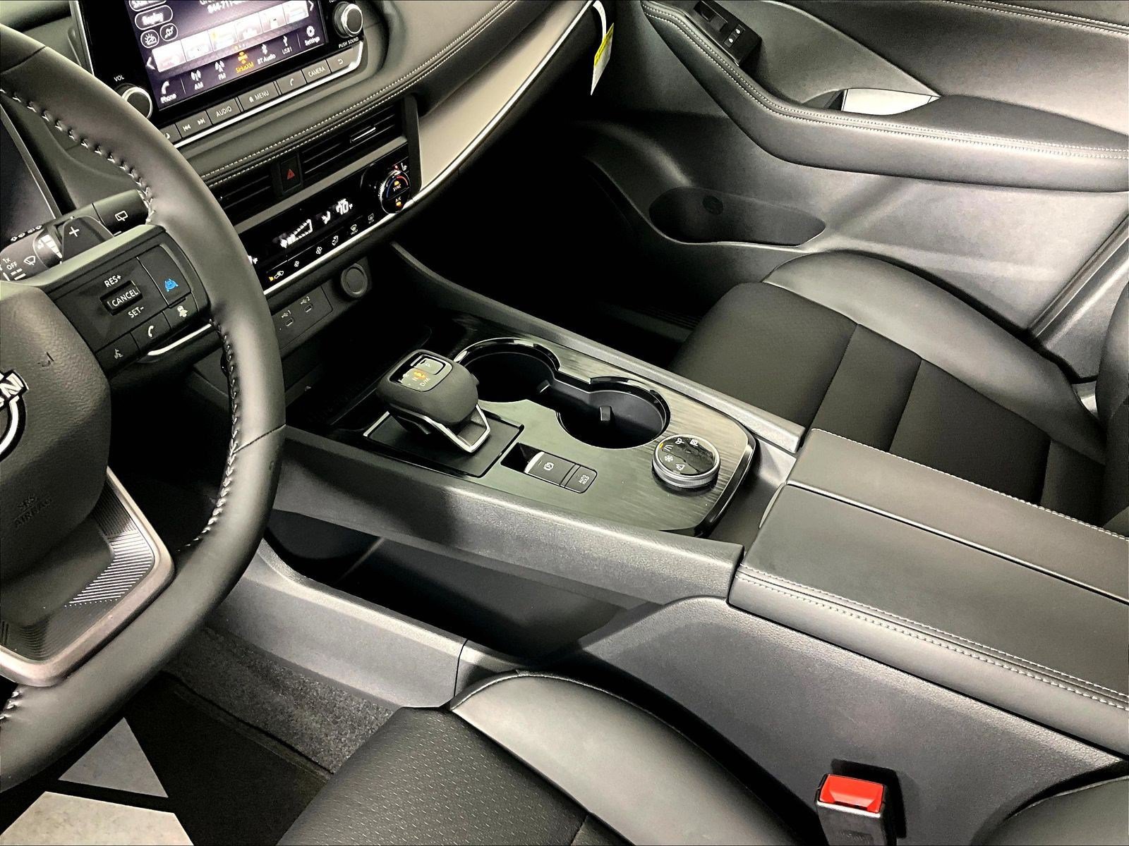 New 2026 Nissan Rogue Dark Armor AWD/4WD image 12