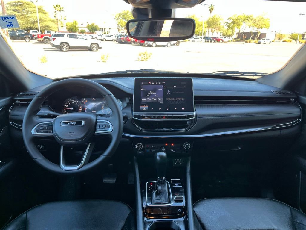Used 2025 Jeep Compass Latitude w/ Altitude Special Edition image 24
