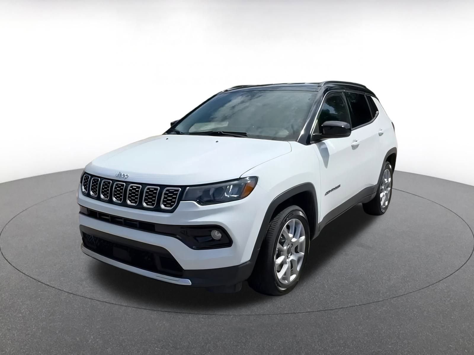 Used 2025 Jeep Compass Limited image 7