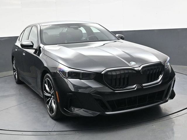 Used 2024 BMW 540i xDrive w/ Executive Package AWD/4WD image 10
