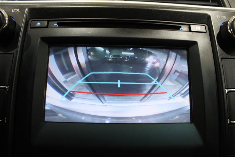 Used 2016 Toyota Camry SE FWD image 18