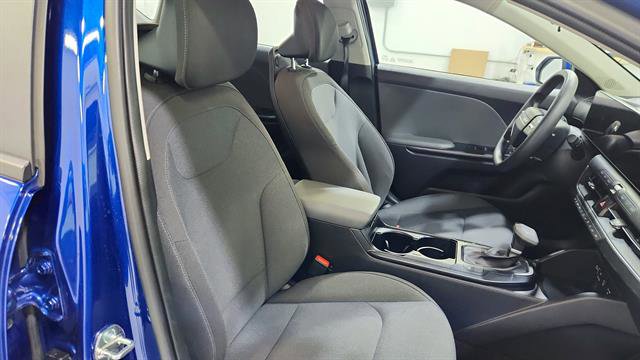 Used 2025 Kia K4 LXS image 24