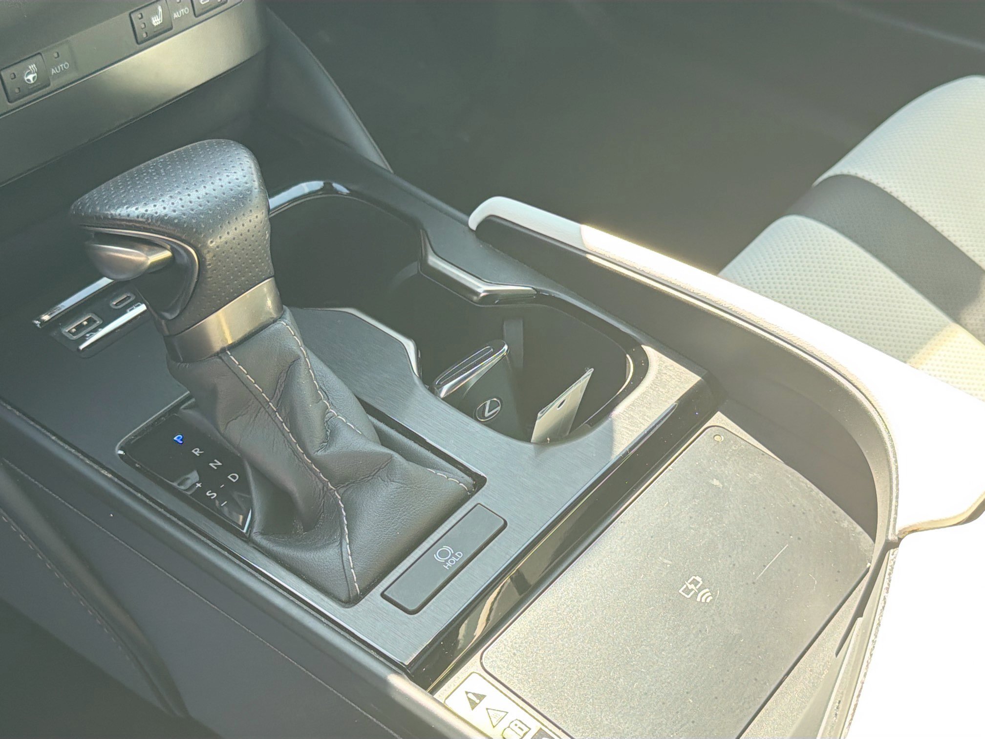 Used 2023 Lexus ES 350 F Sport w/ Accessory Package (Z2) FWD image 29