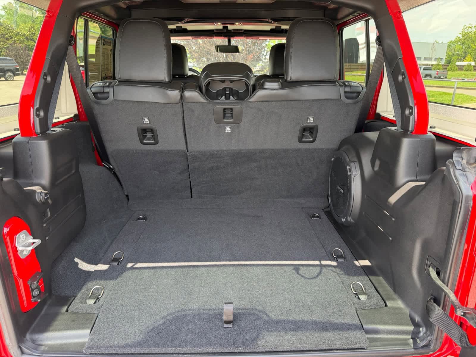 Used 2022 Jeep Wrangler Unlimited Rubicon w/ Safety Group AWD/4WD image 18