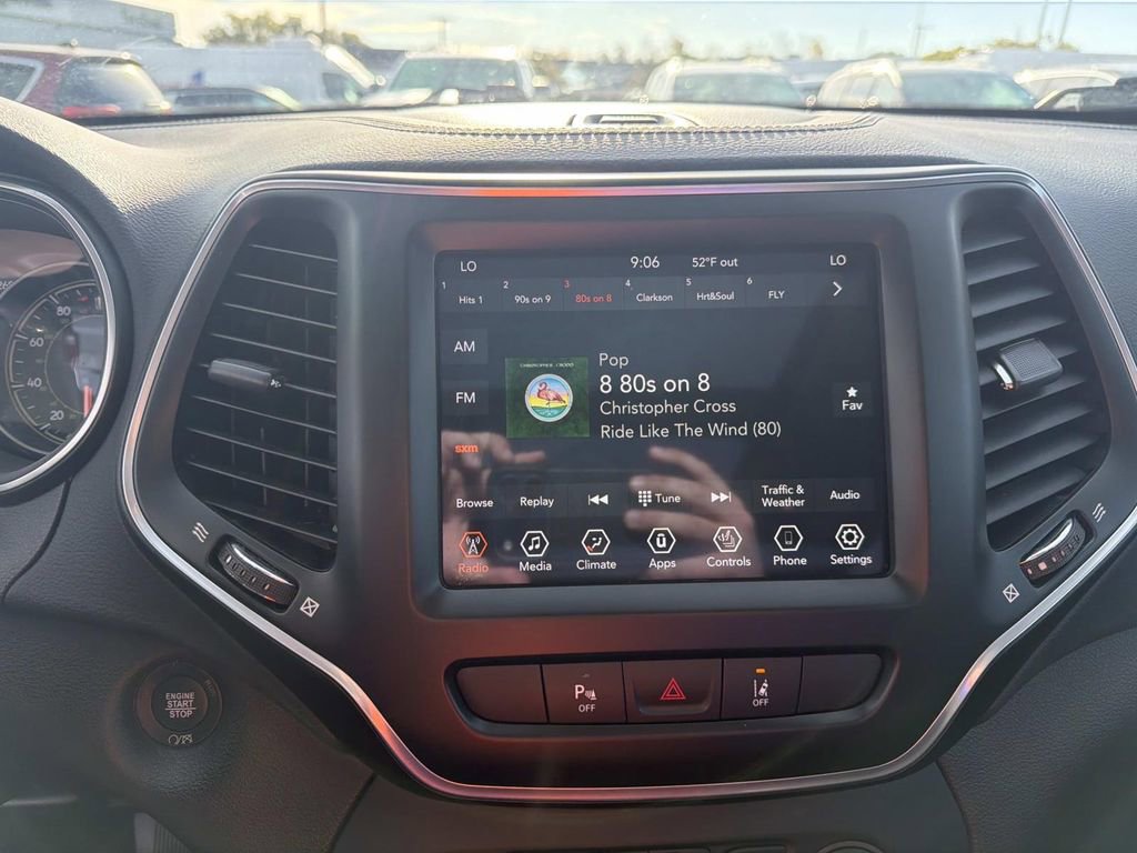 Used 2022 Jeep Cherokee Latitude Lux w/ Sun & Sound Group image 35