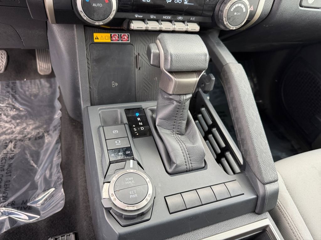 Used 2024 Toyota Tacoma SR5 AWD/4WD image 28