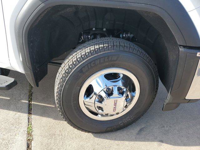 New 2026 GMC Sierra 3500 SLE image 8