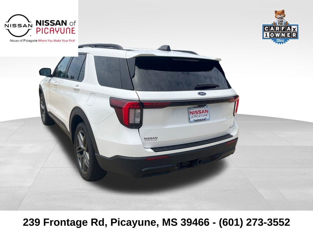 Used 2025 Ford Explorer ST-Line w/ ST-Line Street Pack AWD/4WD image 3