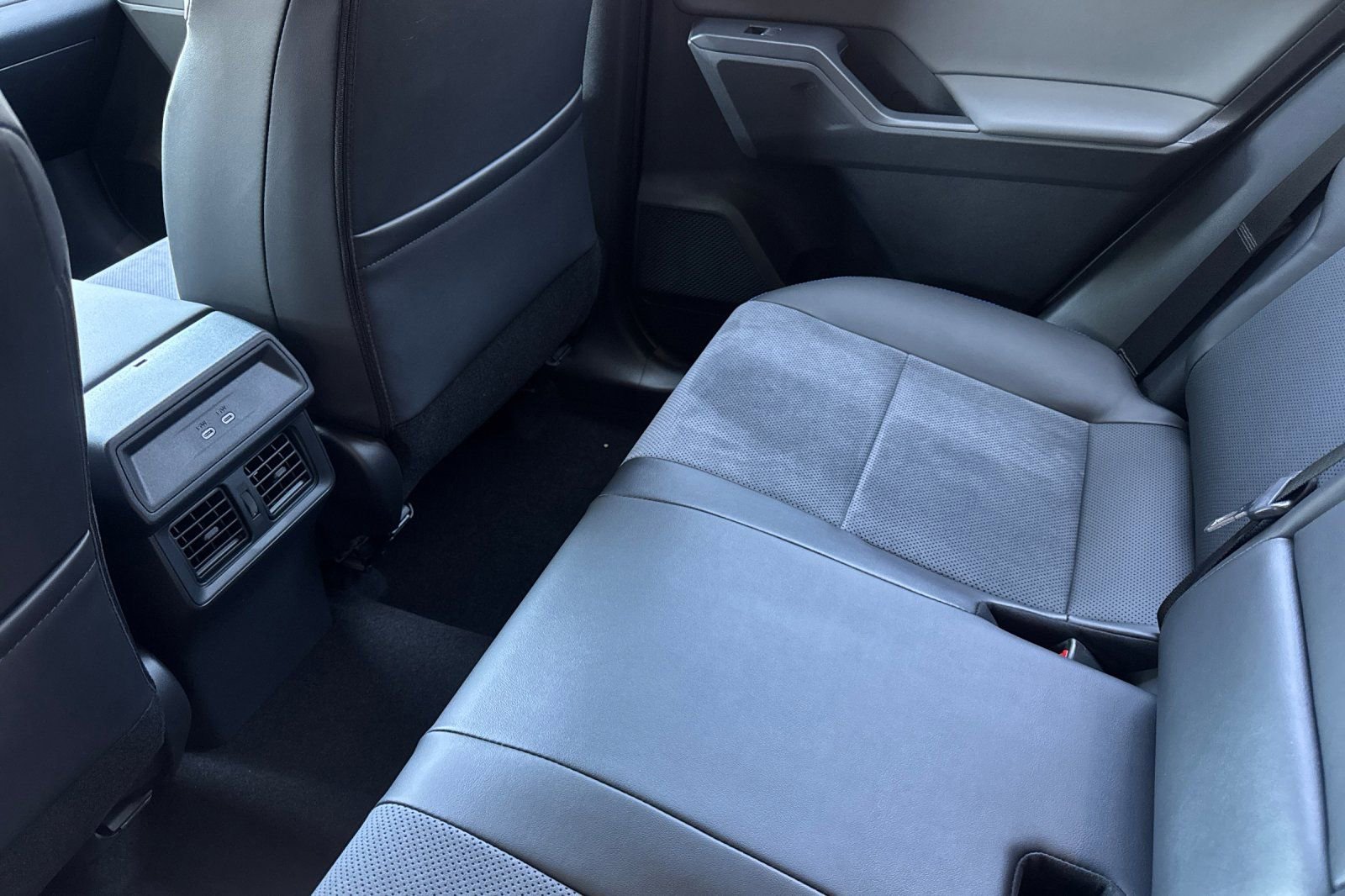 New 2026 Toyota RAV4 XSE AWD/4WD image 5