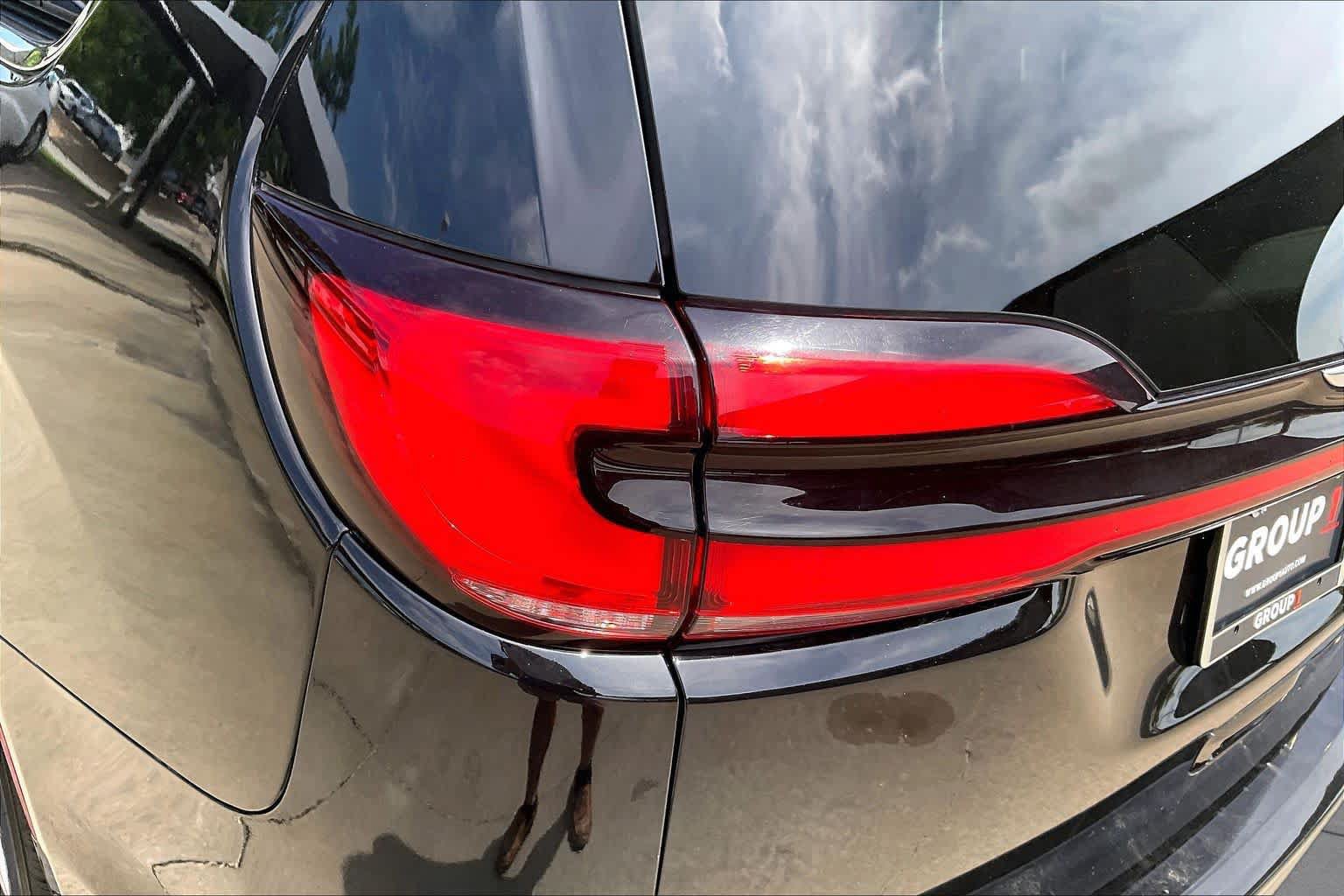 Certified 2024 Chrysler Pacifica Touring-L FWD image 28