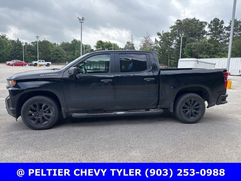 Used 2020 Chevrolet Silverado 1500 Custom w/ Custom Value Package RWD image 4