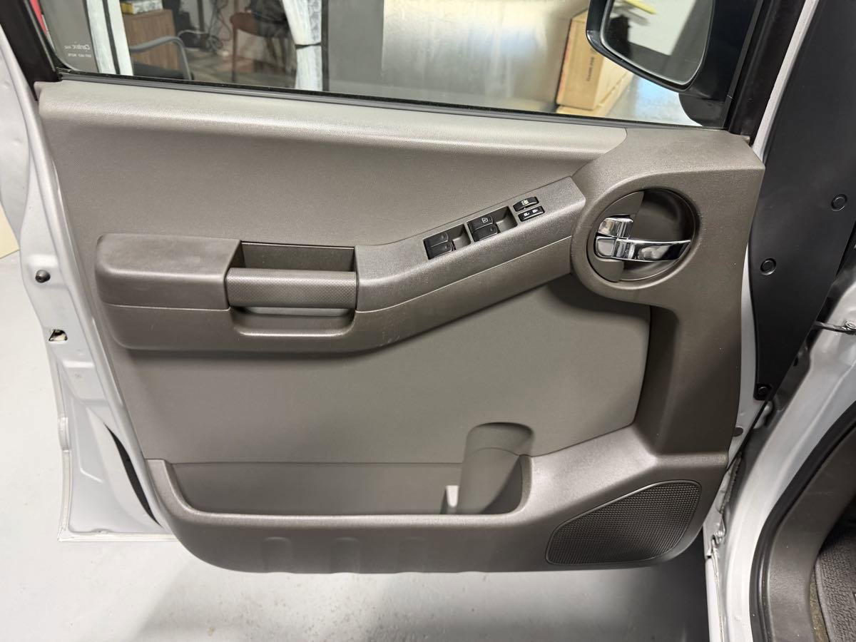 Used 2013 Nissan Xterra S AWD/4WD image 12