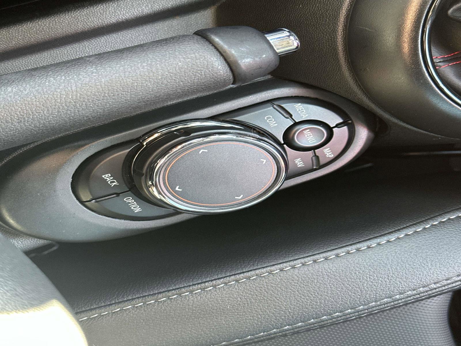 Used 2019 MINI Cooper S image 19