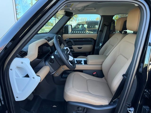 New 2025 Land Rover Defender 110 X-Dynamic SE image 19