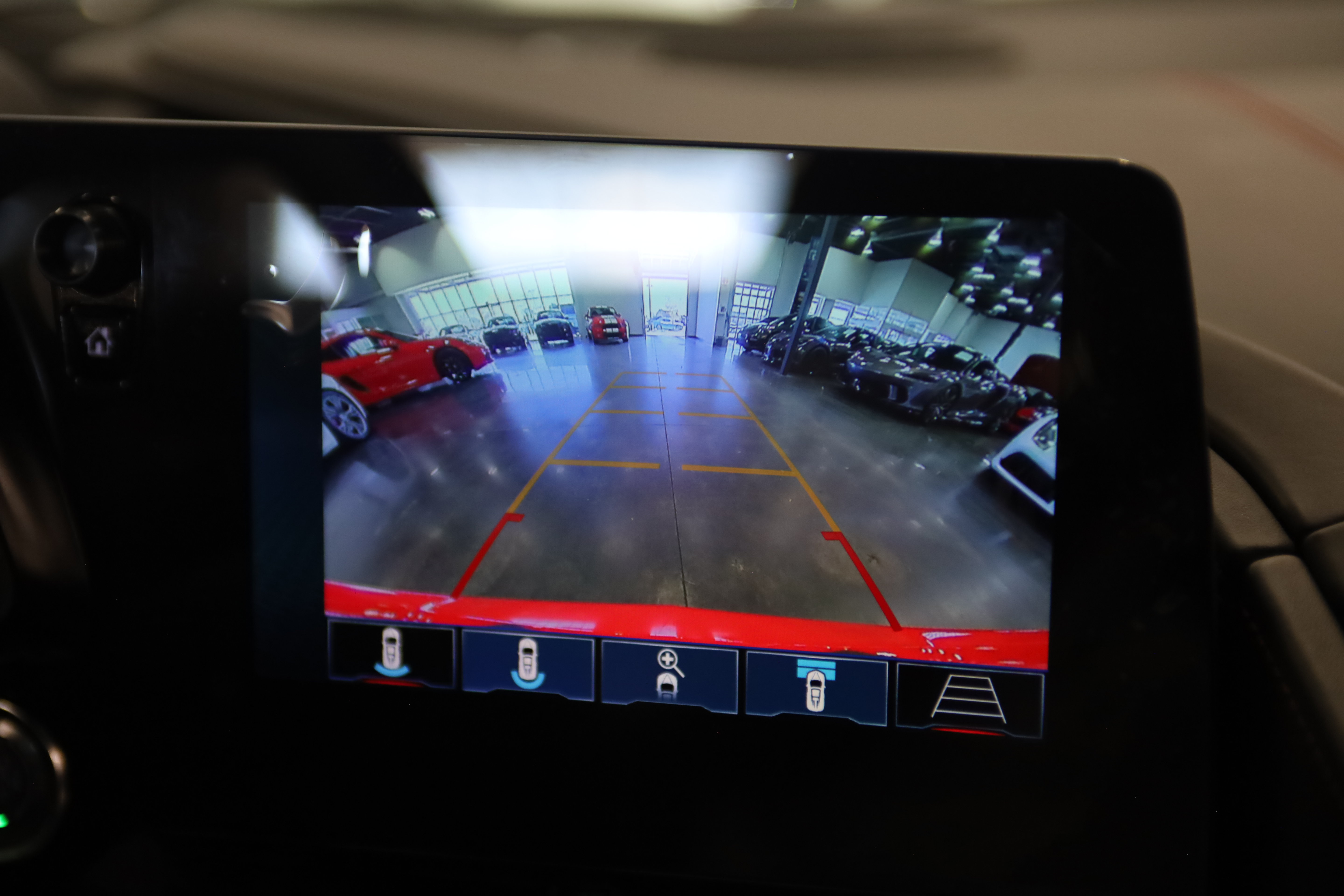 Used 2024 Chevrolet Corvette Stingray Premium Cpe w/ Z51 Performance Package RWD image 30