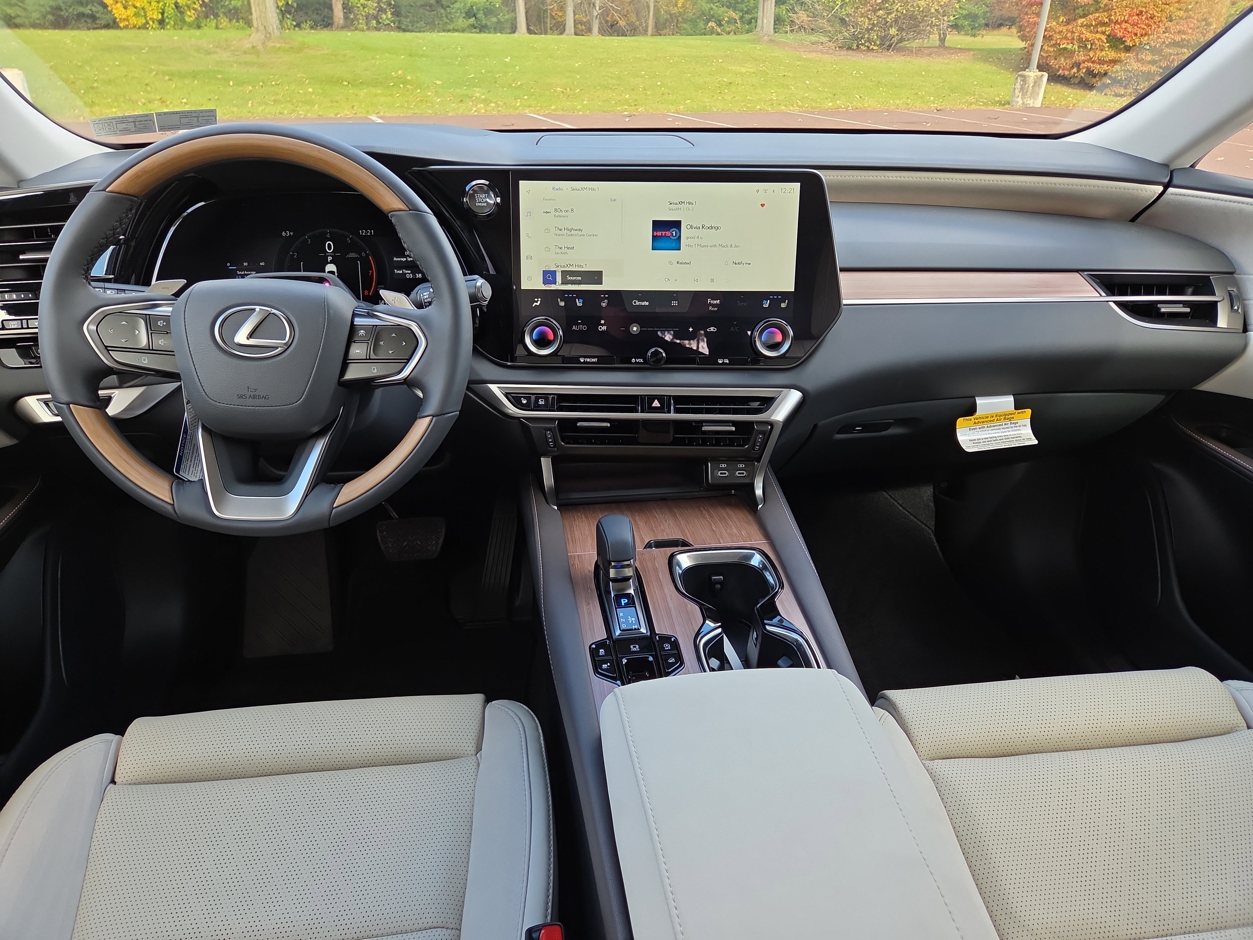 New 2025 Lexus RX 350 w/ Luxury Package image 11