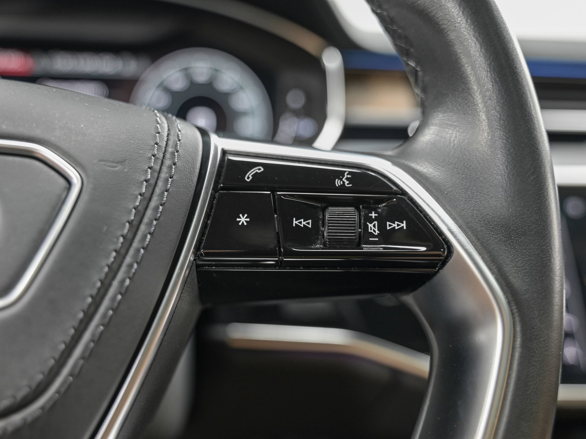 Used 2023 Audi A8 L 3.0T w/ Comfort Plus Package AWD/4WD image 21