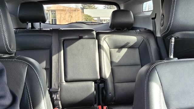 Used 2024 GMC Terrain SLT image 26