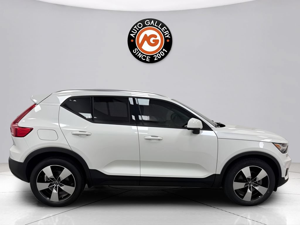 Used 2021 Volvo XC40 T5 Momentum w/ Premium Package AWD/4WD video 2
