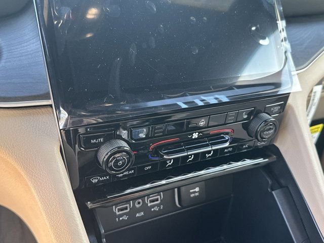 New 2025 Jeep Grand Cherokee Limited w/ Black Appearance Package image 26