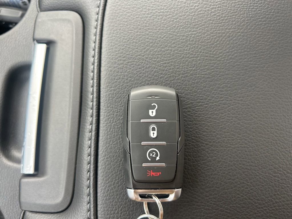 New 2025 RAM 5500 Tradesman AWD/4WD image 38
