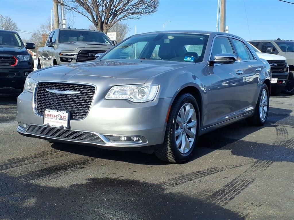 Used 2018 Chrysler 300 Limited image 3