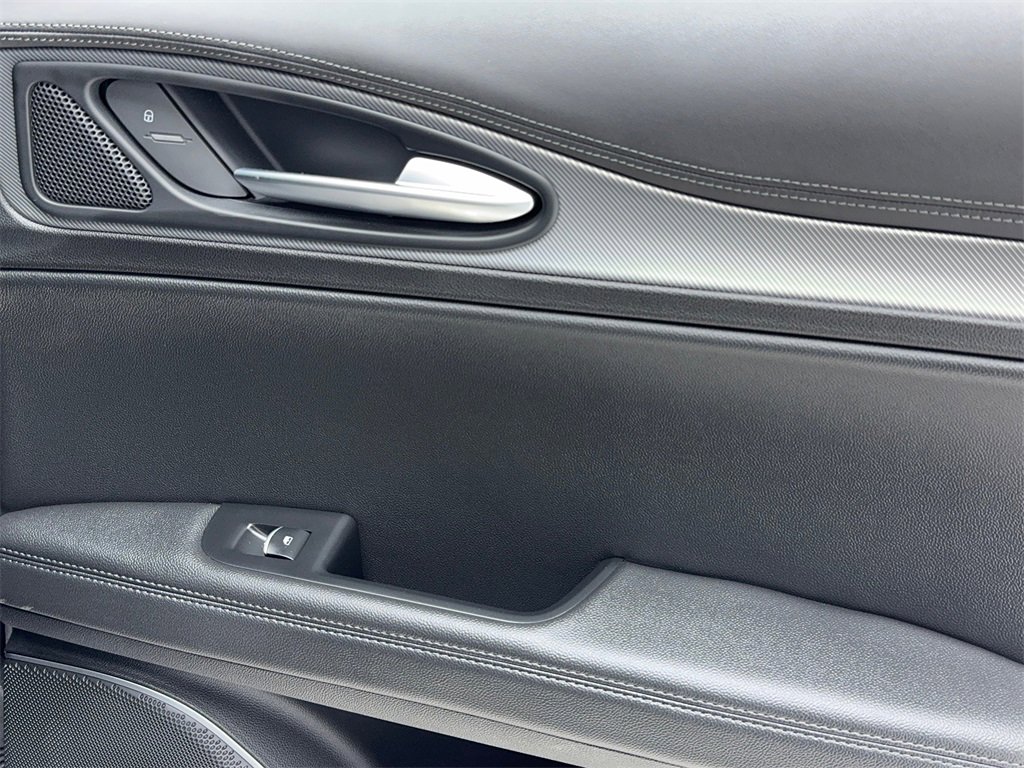 Used 2022 Alfa Romeo Stelvio Veloce image 52