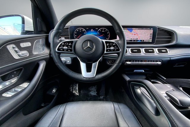 Used 2020 Mercedes-Benz GLE 350 4MATIC image 4