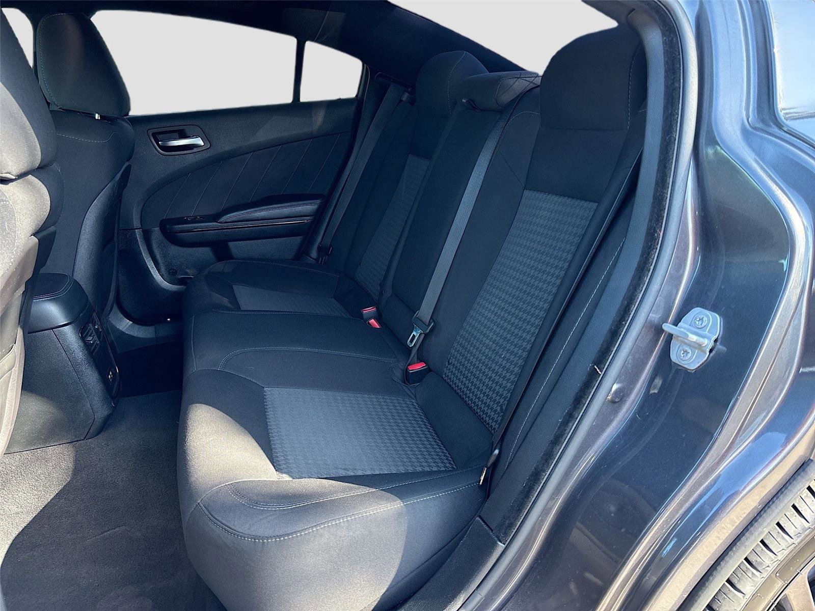 Used 2019 Dodge Charger R/T w/ Blacktop Package image 25