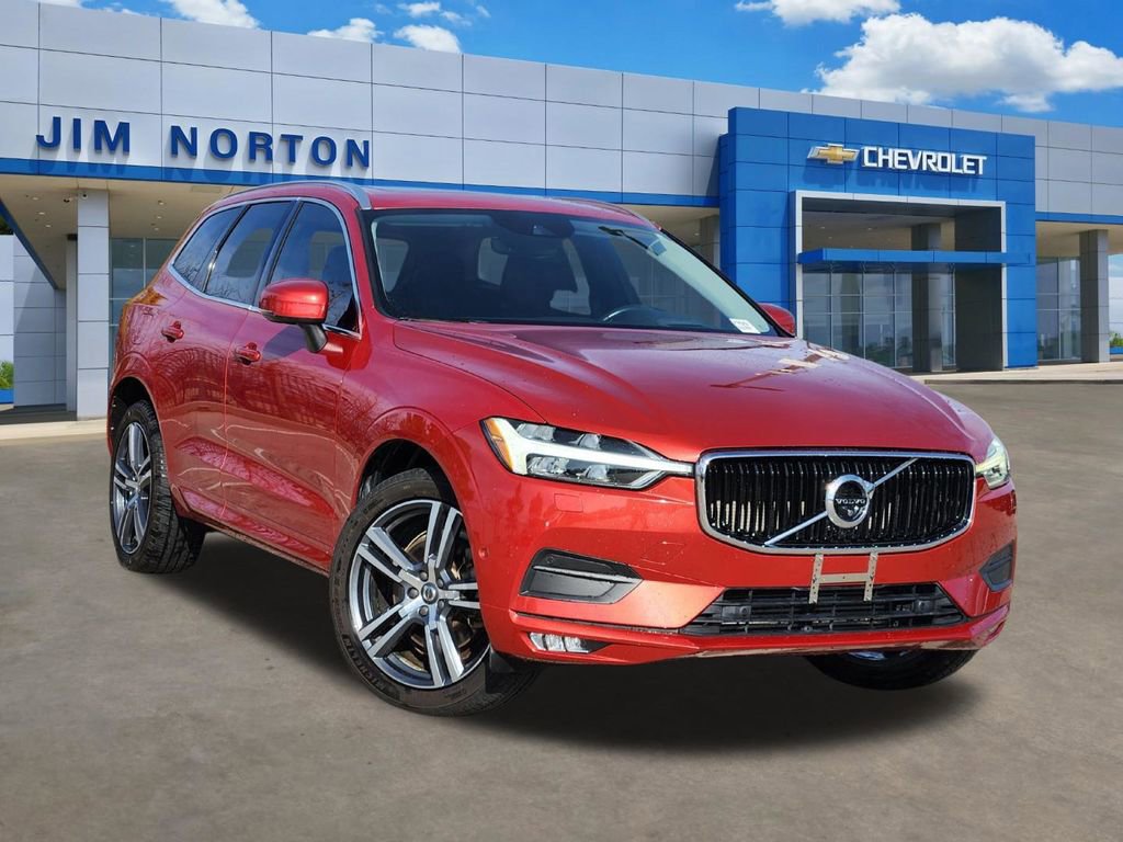 Used 2018 Volvo XC60 T6 Momentum w/ Advanced Package image 1