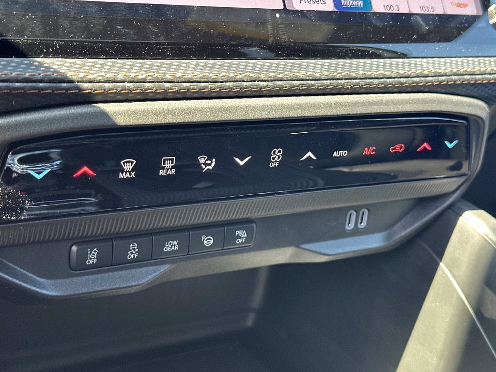 New 2026 Jeep Cherokee Overland AWD/4WD image 23