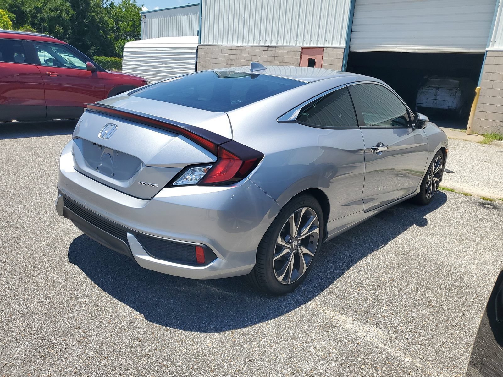Used 2019 Honda Civic Touring image 4