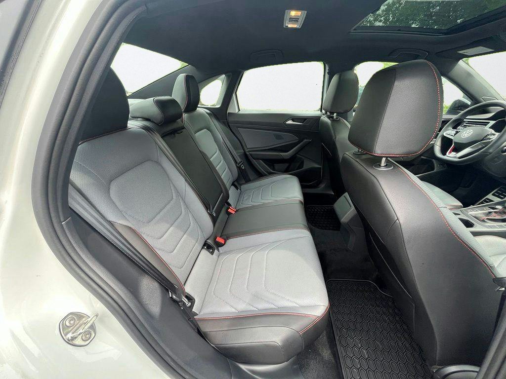 Certified 2025 Volkswagen Jetta GLI Autobahn w/ GLI Black Package FWD image 27