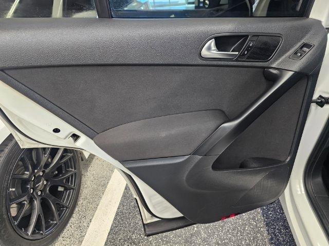 Used 2018 Volkswagen Tiguan Limited AWD/4WD image 22