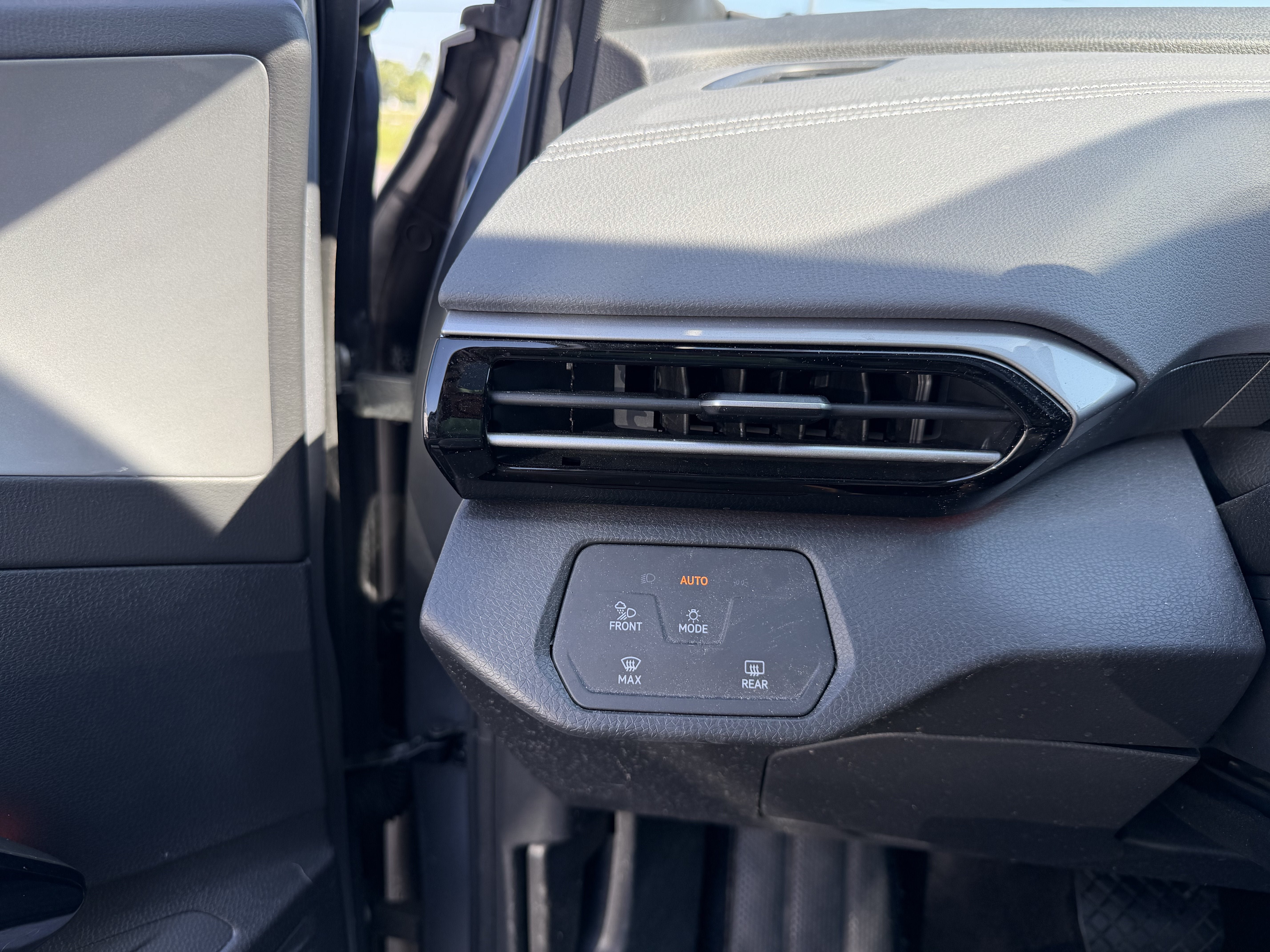 Used 2024 Volkswagen ID.4 S RWD image 15