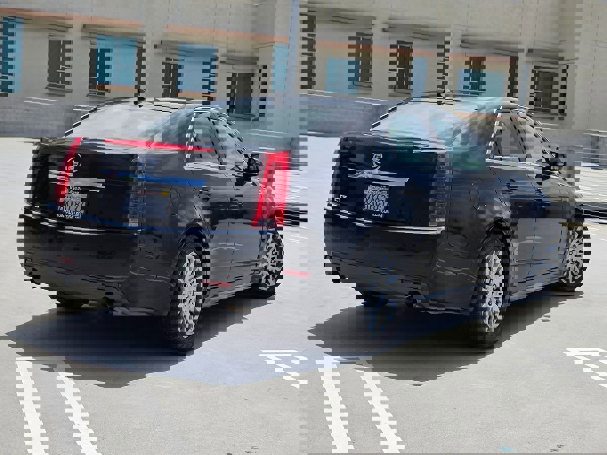 Used 2010 Cadillac CTS Sedan image 6