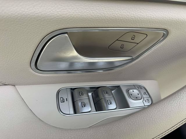 Used 2024 Mercedes-Benz GLE 450e 4MATIC image 18