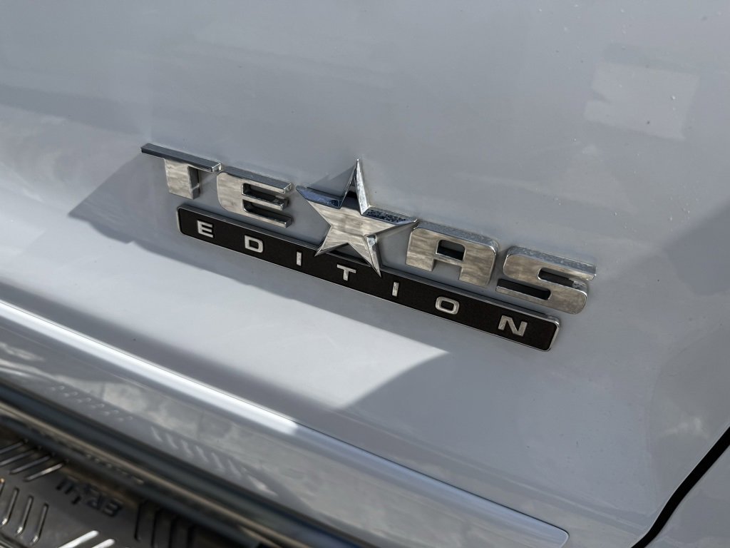 Used 2018 Chevrolet Silverado 1500 LT w/ Texas Edition image 37