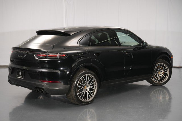 Used 2023 Porsche Cayenne Platinum Edition image 10
