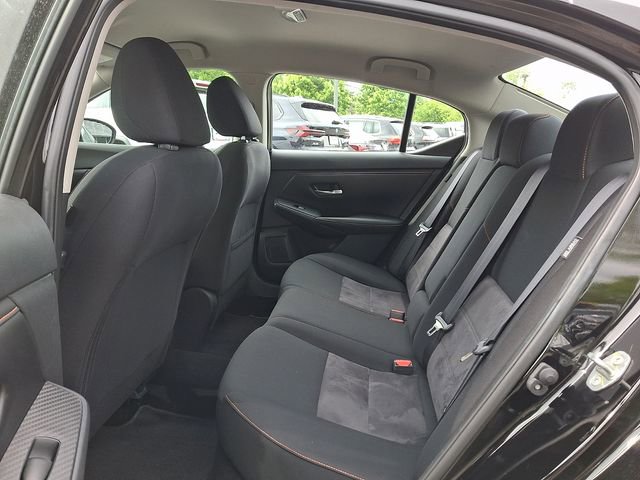 Used 2022 Nissan Sentra SR FWD image 11