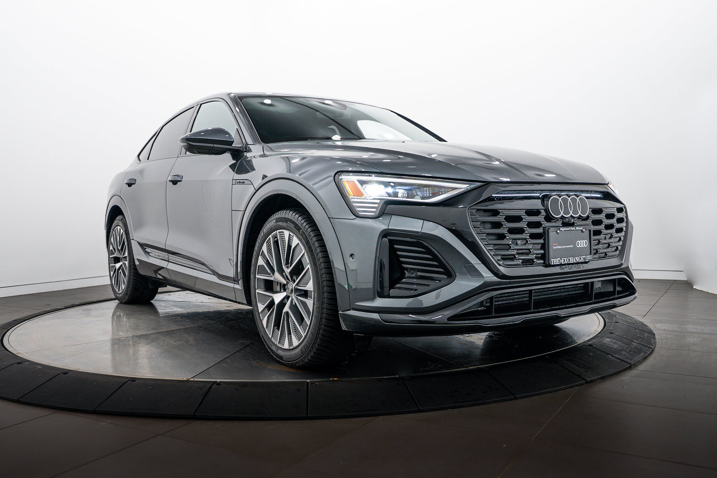 Certified 2024 Audi Q8 e-tron Prestige w/ Prestige Package AWD/4WD video 1