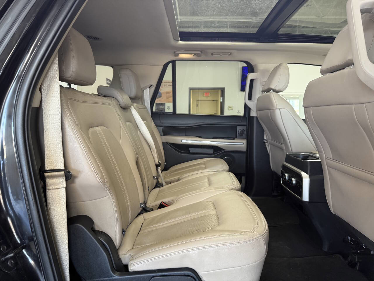 Used 2024 Ford Expedition Max Limited image 28