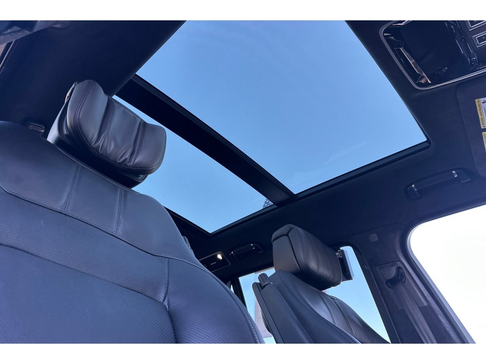 Used 2022 Land Rover Range Rover P525 Westminster Edition LWB AWD/4WD image 19