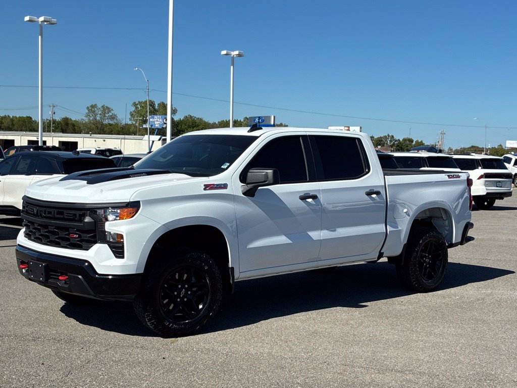 Used 2025 Chevrolet Silverado 1500 Custom Trail Boss AWD/4WD image 8