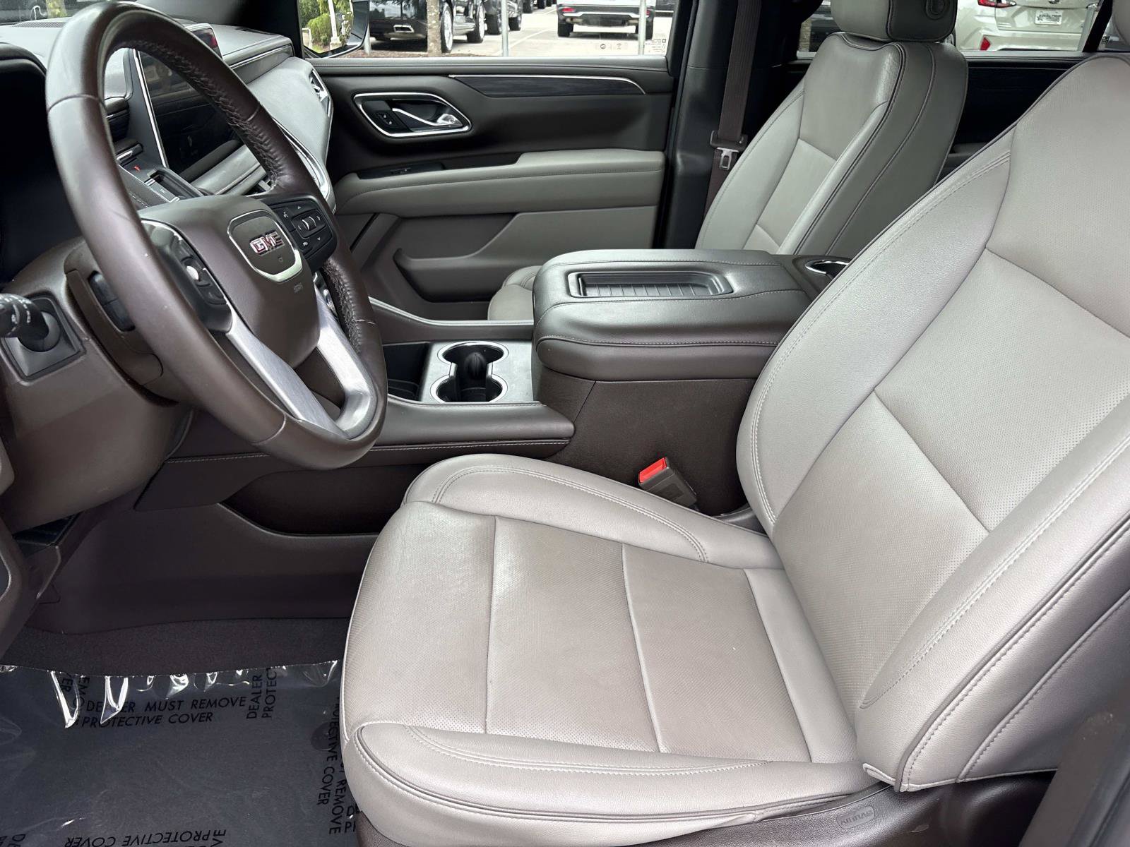 Used 2023 GMC Yukon XL SLT AWD/4WD image 14