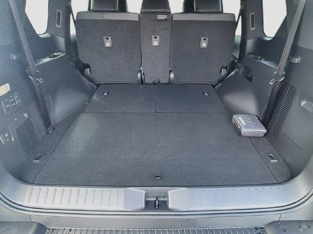 New 2026 Lexus LX 600 4WD w/ Appearance Package image 12