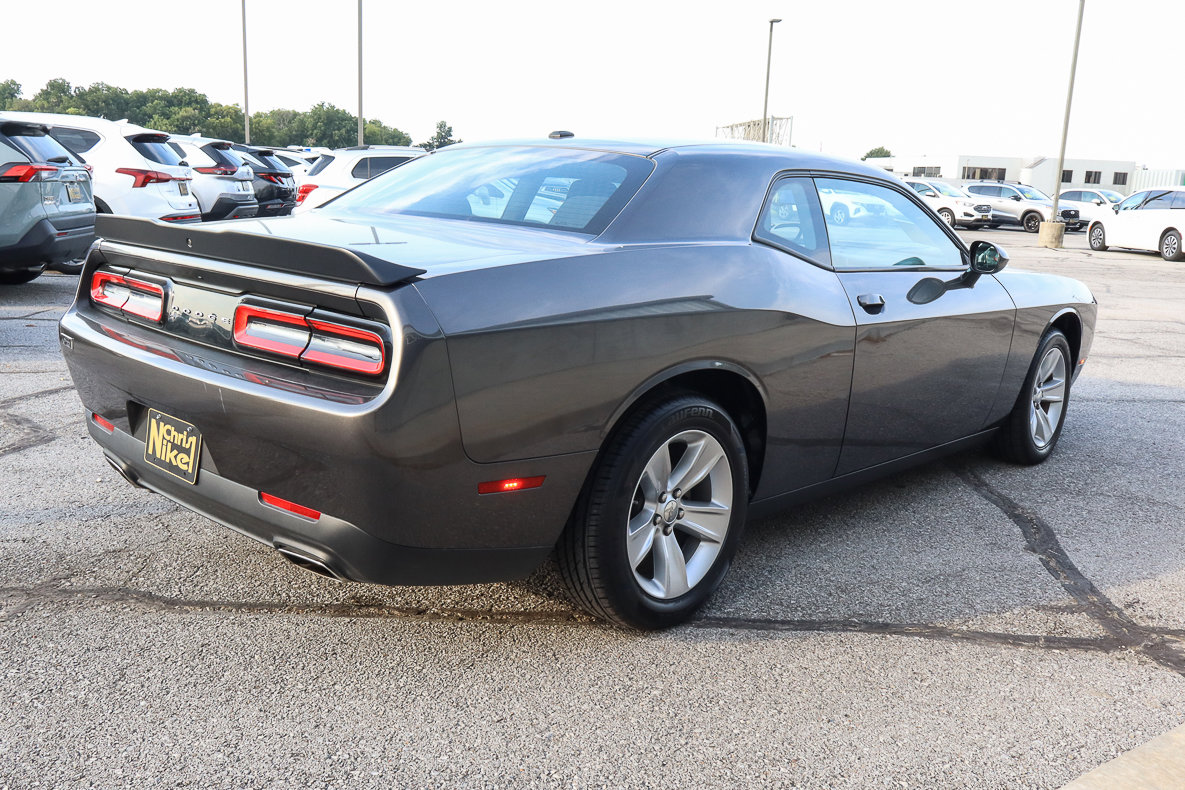 Used 2023 Dodge Challenger SXT image 4