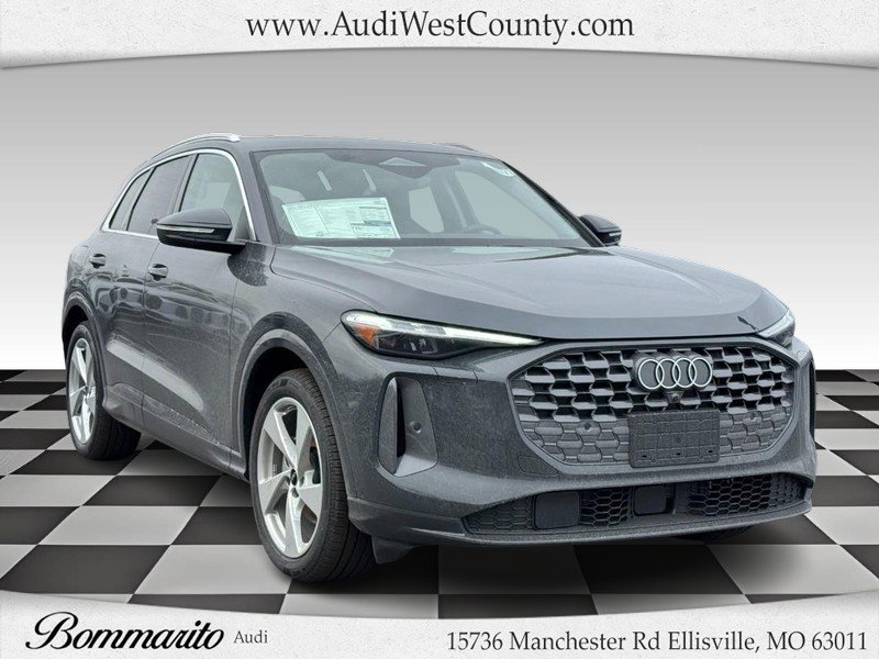 New 2025 Audi Q5 Prestige image 1